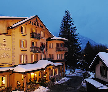http://hotelachamonix.fr/system/images/000/000/077/le-hameau-albert-1er-01-original.jpg?1329904244
